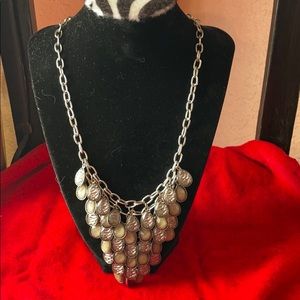 Beautiful dangly silver tone necklace